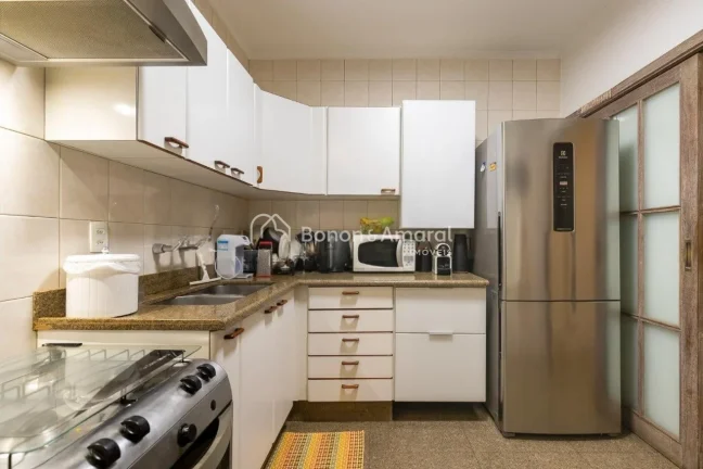 Imagem Situado no coração do Cambuí, um dos bairros mais desejados de Campinas, este apartamento oferece...