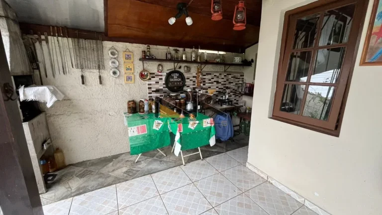 Imagem CASA À VENDA NO BAIRRO BARRA DA LAGOA