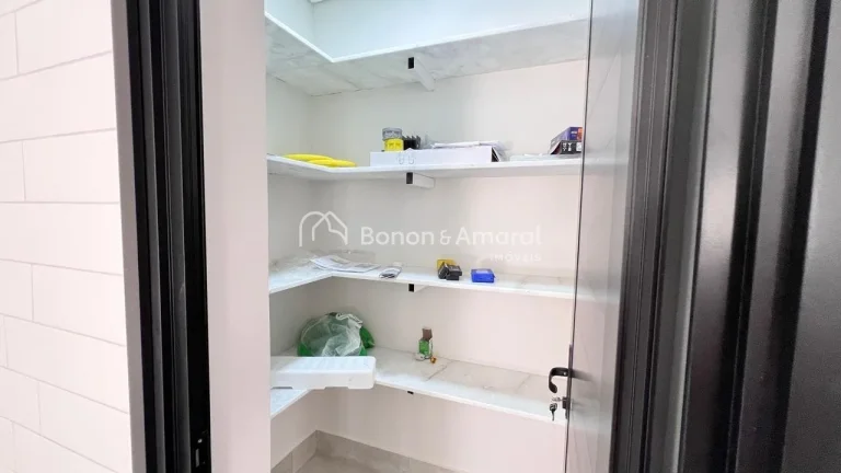 Imagem Apresentamos um magnífico sobrado à venda no prestigiado Condomínio Mont'Alcino, em Valinhos-SP. ...
