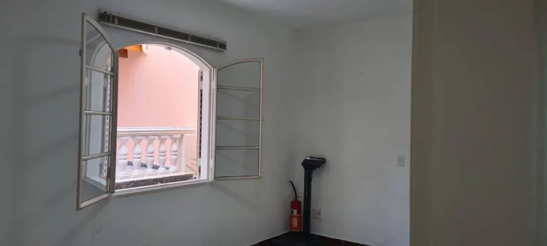 Imagem Sobrado com 3 dormitórios para alugar, 198 m² por R$ 7.000/mês - Jardim - Santo André/SP