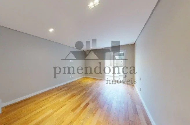Imagem Apartamento reformado, com 295 m2 3 dormts, 1 suite, 1 vaga ao lado shopping