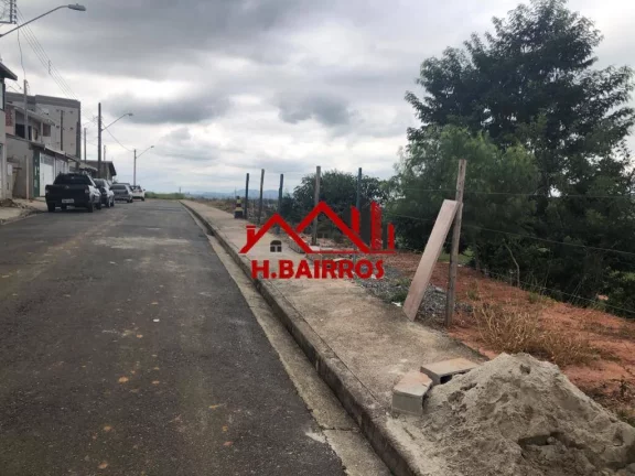 Imagem Terreno com 5.737,56m à Venda na Vila São Geraldo - SJCampos