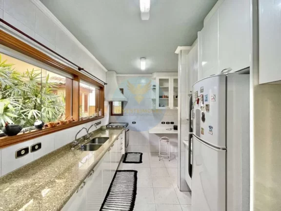 Imagem Casa em Condomínio a Venda no bairro Granja Viana - Cotia, SP