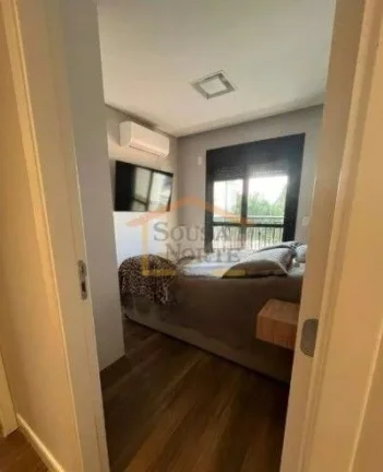 Imagem Apartamento com 69 m² de área útil. Possui 2 dormitórios, sendo 2 suítes com armários planejad...