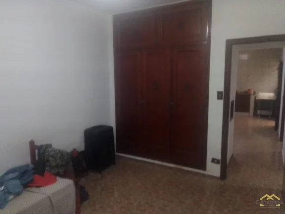Imagem Casa térrea em localização privilegiada na Vila Arens