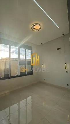 Imagem CA1848

Casa de alto padrão com 3 suíte na Vila Alzira 

A casa possui:

- 3 suítes plenas, sendo...