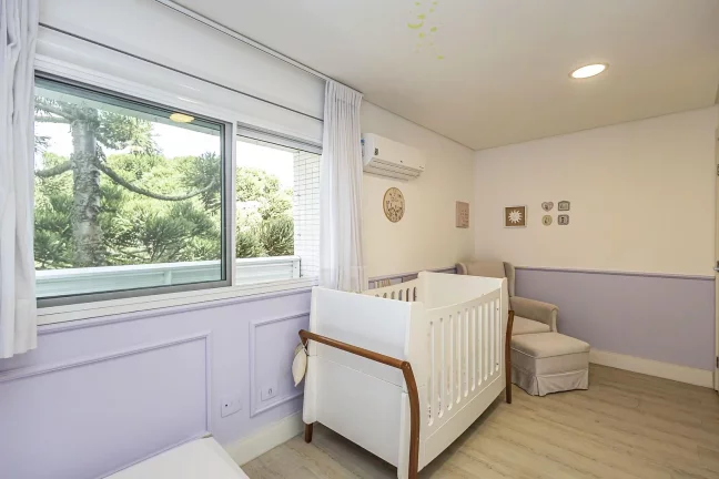 Imagem Apartamento com três quartos no Mossunguê