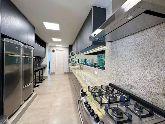 Imagem Cond.Vila de São Fernando casa impecável! Adega, gourmet, piscina, academia