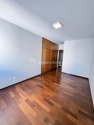 Imagem Um apartamento impecável, espaçoso e cheio de luz natural, localizado em uma das regiões mais des...