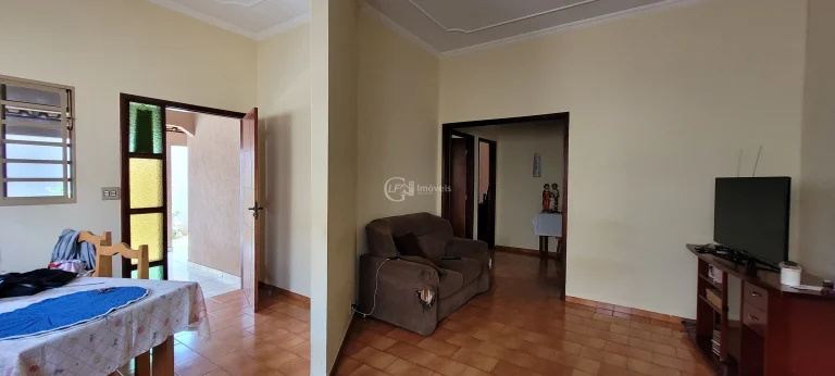 Imagem Residência de Luxo à Venda em Campo Grande-MS: 4 Quartos, 1 Suíte, 222m² no Parque Residencial Rita Vieira