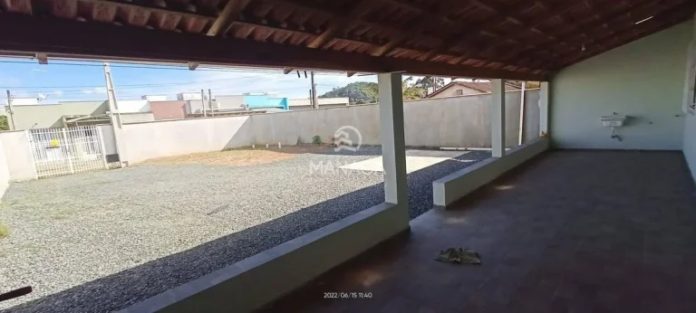 Imagem Casa com 2 Quartos a 800 Metros da Praia – Bairro Itajuba, Barra Velha/SC