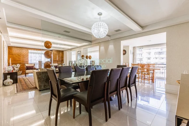 Imagem Excelente apartamento com 400m² no Morumbi, living super espaçoso integrado ao home theater e à s...