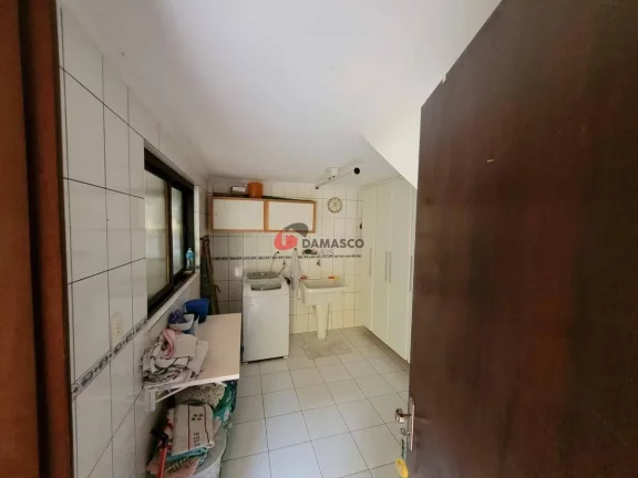 Imagem Sobrado à venda 3 Quartos, 1 Suite, 5 Vagas, 297M², Sítio da Figueira, São Paulo - SP