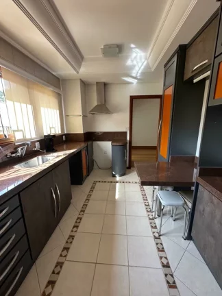 Imagem Casa com 3 Quartos à Venda, 314 m² em Tristeza - Porto Alegre