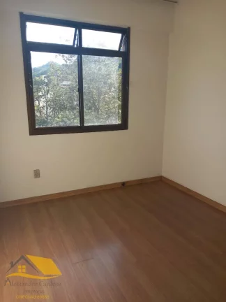 Imagem Vendo Apartamento no Centro com 2 Quartos mais Dependência Completa e ELevador