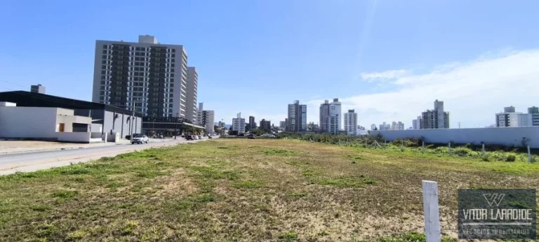 Imagem Terreno de Esquina 2.704m² à Venda no Bairro Recife