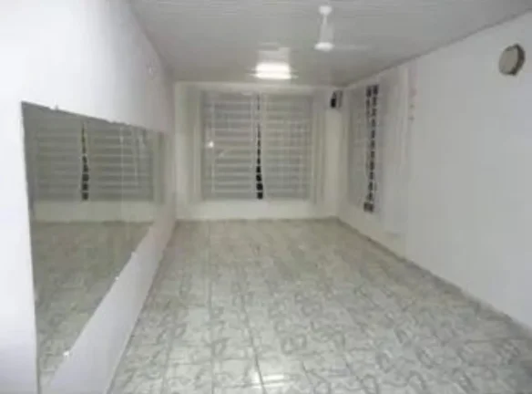 Imagem Salão Comercial de Alto Padrão para Locação na Vila Santana, Sorocaba-SP: 2 Salas, 1 Banheiro, 146m² de Área.