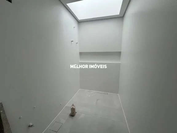 Imagem Sobrado Triplex á venda localizado no Bairro da Barra - Balneário Camoriú-SC
