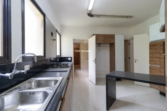 Imagem Apartamento com 3 suítes no Itaim Bibi