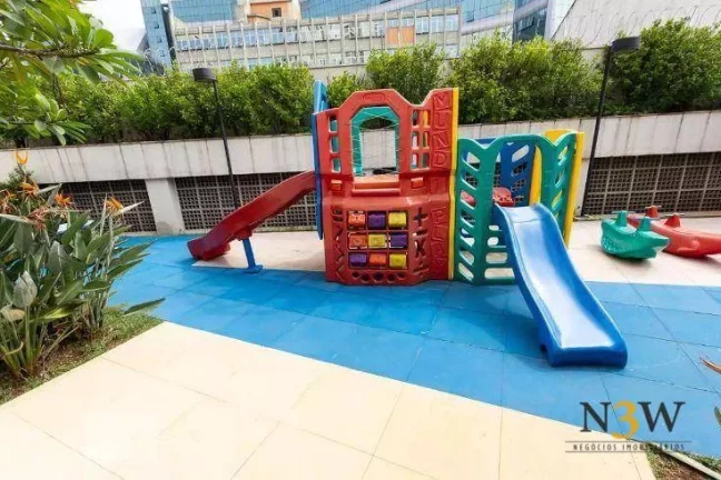 Imagem Apartamento mobiliado à venda na Barra Funda São Paulo SP com 2 dormitórios, 1 suíte, 2 vagas de garagem e 70m².