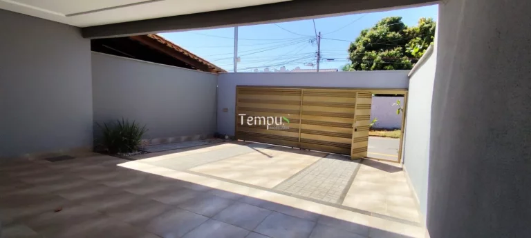 Imagem Casa Nova, com 3 Suítes, área gourmet com Churrasqueira, em Jardim Atlântico, Goiânia/GO