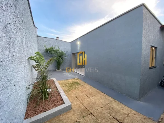 Imagem A casa possui 

- 3 quartos sendo 1 suíte
- ?Área gourmet com ilha e churrasqueira a carvão
- ?La...