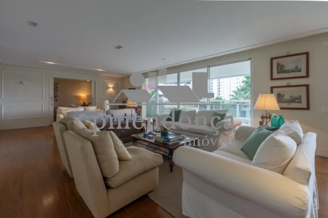 Imagem Apartamento Alto da Lapa com 4 sui­tes e 5 vagas, 366 m2