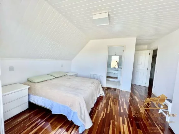 Imagem Linda casa a venda em Condomínio Fechado em Campos do Jordão-SP