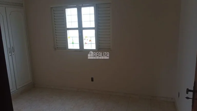 Imagem Casa à venda: 3 dormitórios, suíte, e muito mais no bairro Residencial Estados Unidos, em Uberaba
