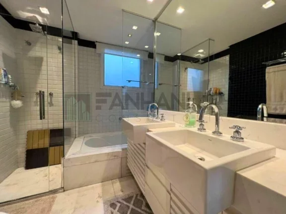 Imagem Excelente oportunidade! Imóvel amplo à venda no coração do Itaim Bibi, em São Paulo. Com 3 quartos, sendo 3 suítes, e 3 banheiros no total, este imó