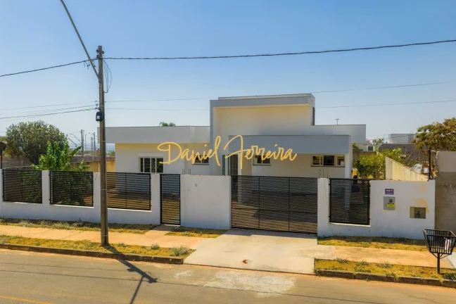 Imagem Casa Térrea com 3 Quartos no Jardim Botânico III