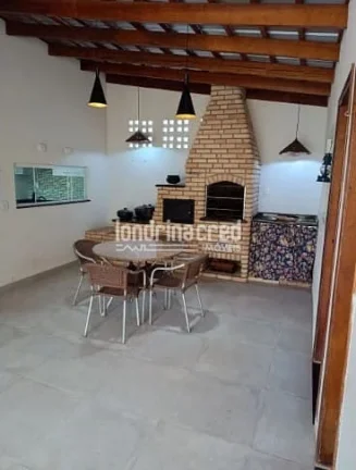 Imagem Casa à Venda em Cambé com 3 Quartos, Terreno de 300 m², 145 m² de Área Construída e 2 Vagas de Garagem