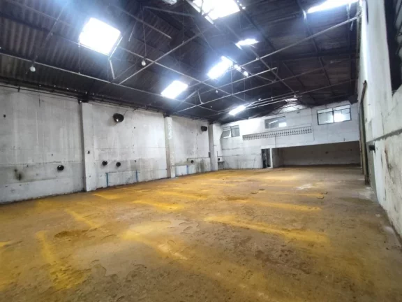 Imagem Galpão à venda, 500 m² por R$ 3.000.000,00 - Vila Maria de Maggi - Suzano/SP