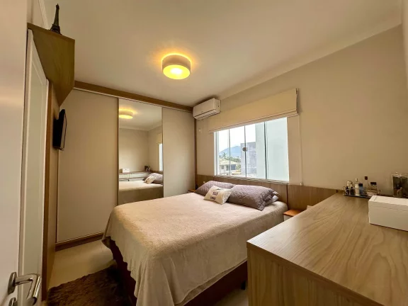 Imagem Apartamento com 2 dormitórios sendo 1 suíte e 1 vaga em Gravatá Navegantes/SC