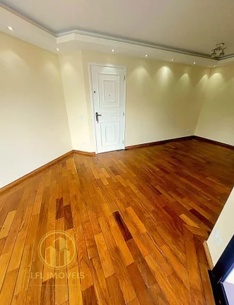 Imagem Espaçoso Apartamento de 3 Dormitórios e 3 vagas, na Vila Suzana