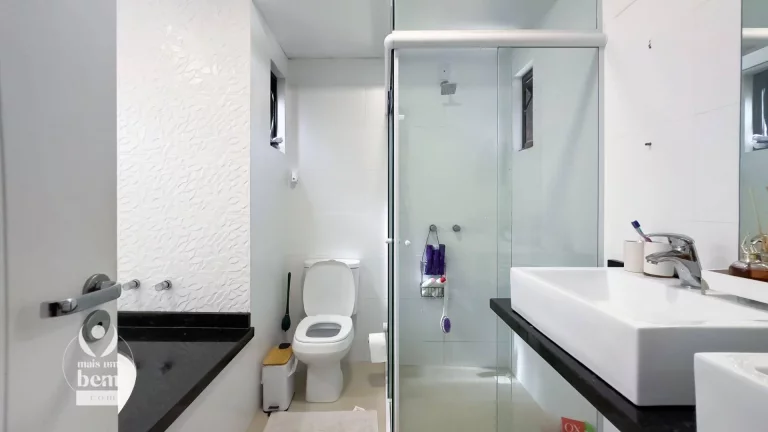 Imagem Sobrado com 316 m² - 5 Quartos - 4 Suítes, 1 Lareira, 1 Churrasqueira – 4 vagas, à venda por R$ 1.737.000 - Campo Comprido - Curitiba/PR