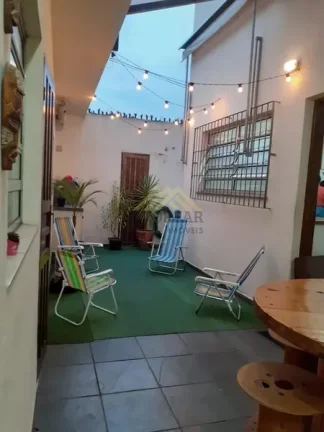 Sobrado Impecável com 3 Dormitórios e Charme Inaualável!