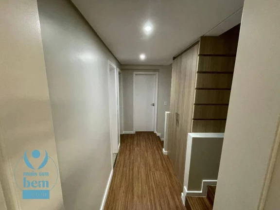 Imagem Sobrado mobiliado em condomínio fechado com Piscina, 3 quartos e Cinema no Ático, à venda, 139 m² por R$ 1.290.000 - Santa Cândida - Curitiba/PR