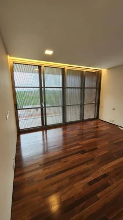 Imagem Casa no condomínio Quinta da Baroneza