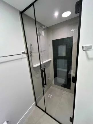 Imagem Apartamento mobiliado com 2 dormitórios sendo 1 suíte e 1 vaga de garagem na Praia Brava - Itajaí