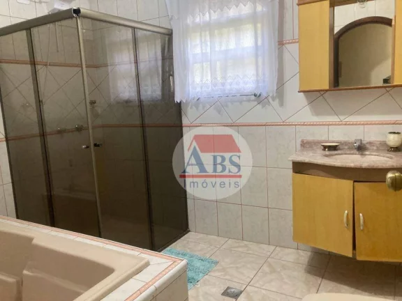 Imagem Sobrado amplo e diferenciado. Aceita FGTS e financiamento.
