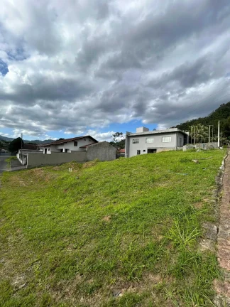 Imagem Casa com 2 dormitórios e Terreno de 596,46m² em Rodeio/SC