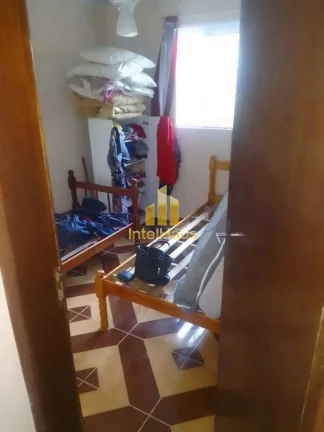 Imagem Em Itapoá, no Balneário Uirapuru, há uma casa com grande potencial para quem busca uma oportunida...