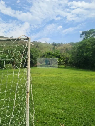Imagem Imperdível sítio à venda em Maricá-RJ, bairro Itapeba, 5 quartos, 1 suíte, 1 sala, 4 banheiros, 6 vagas de garagem, 24.237,50 m² de área.