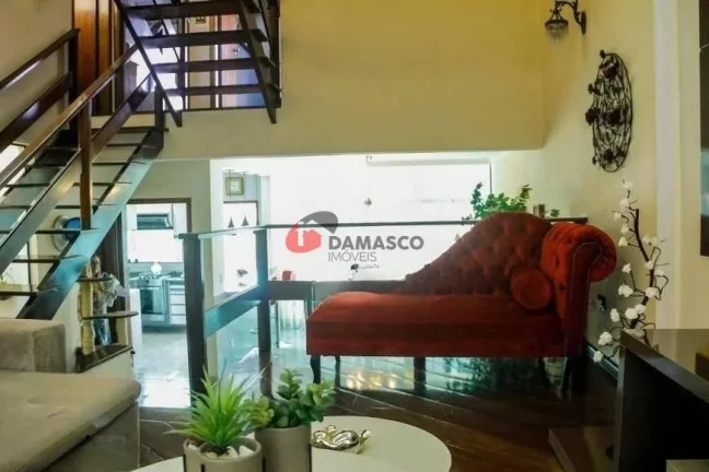 Imagem Sobrado à venda 3 Quartos, 1 Suite, 4 Vagas, 292M², Santa Maria, São Caetano do Sul - SP