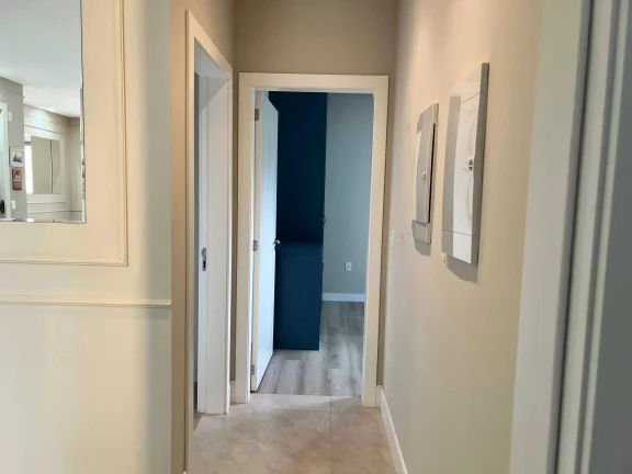 Imagem Apartamento quadra mar com 3 suítes e 2 vagas de garagem em Itapema/SC