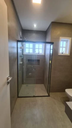 Imagem Casa 4 Dormitórios sendo 1 com closet 4 vagas - Piscina