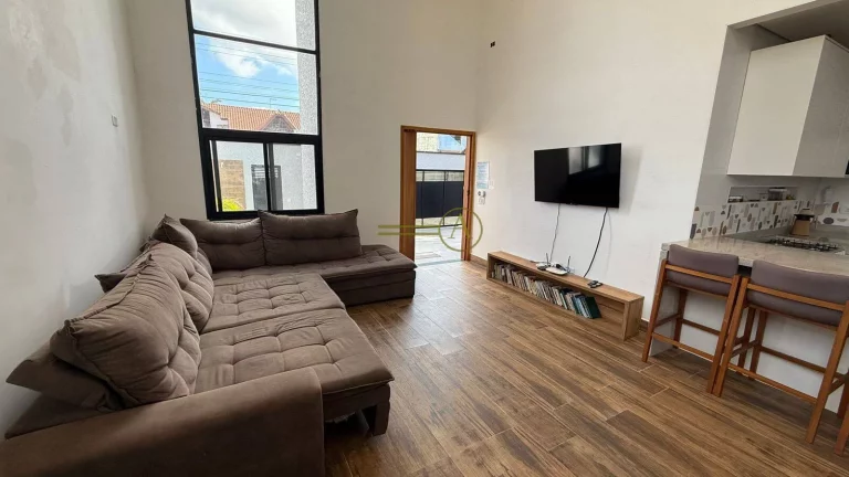 Imagem Linda casa térrea a venda 100m da praia e porteira fechada em Peruíbe
