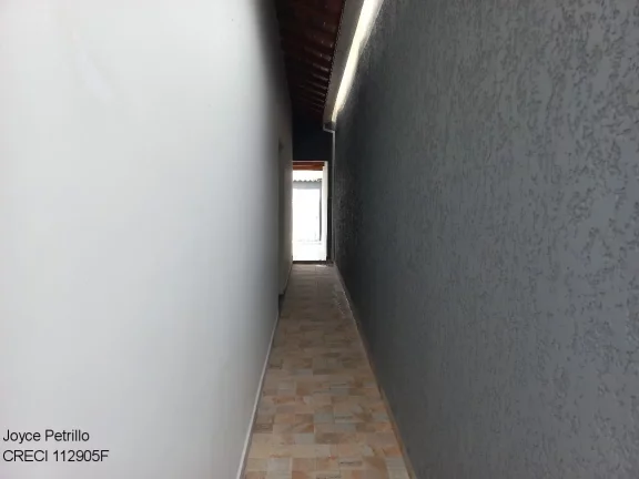 Imagem Casa Nova e Moderna com Piscina à Venda em Peruíbe.