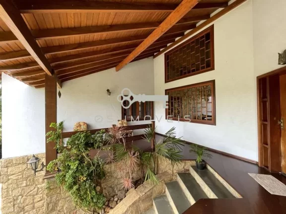Imagem Linda casa com 06 quartos (1 suíte) , piscina, gourmet no "Granja Viana II"